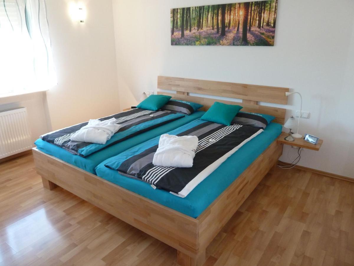 Ferienwohnung Odenwaldblick Momlingen エクステリア 写真